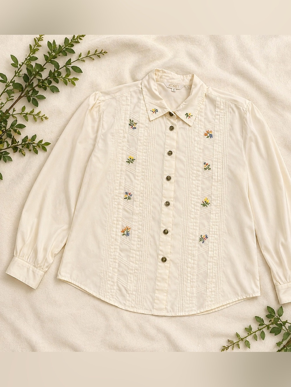 Vintage Koret Embroidered Blouse | Cottagecore Floral | Button Down Classic